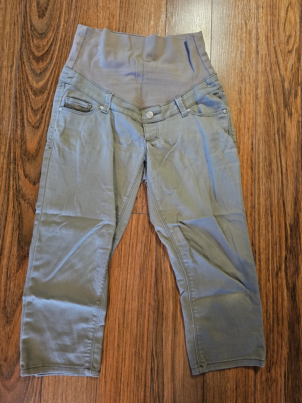 Thyme Maternity Olive Green Maternity Capris